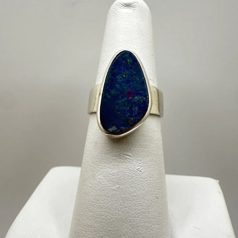 NWT 10x16mm Australian Opal in Bali silver ring!